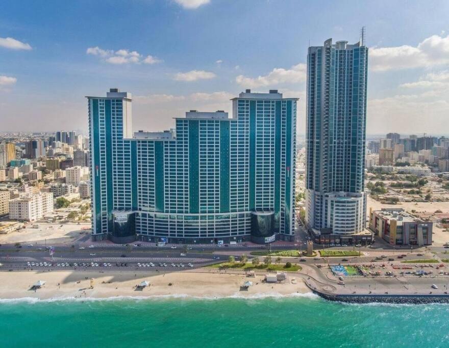 Luxury Full Sea View Flat Apartment Ajman Exterior photo