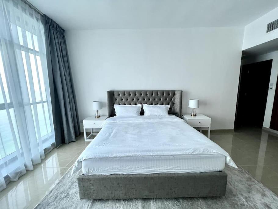 Luxury Full Sea View Flat Apartment Ajman Exterior photo